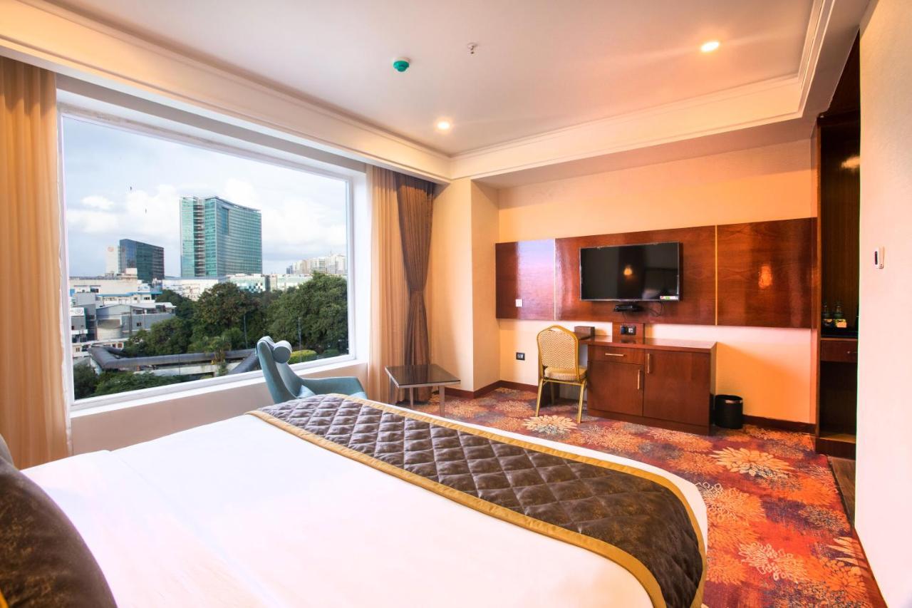 Kingston Hotel Бангалор Экстерьер фото
