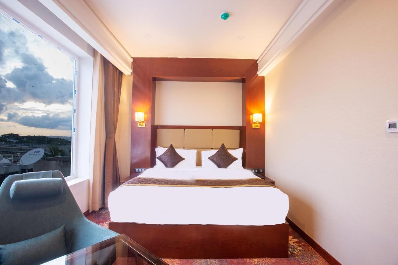 Kingston Hotel Бангалор Экстерьер фото