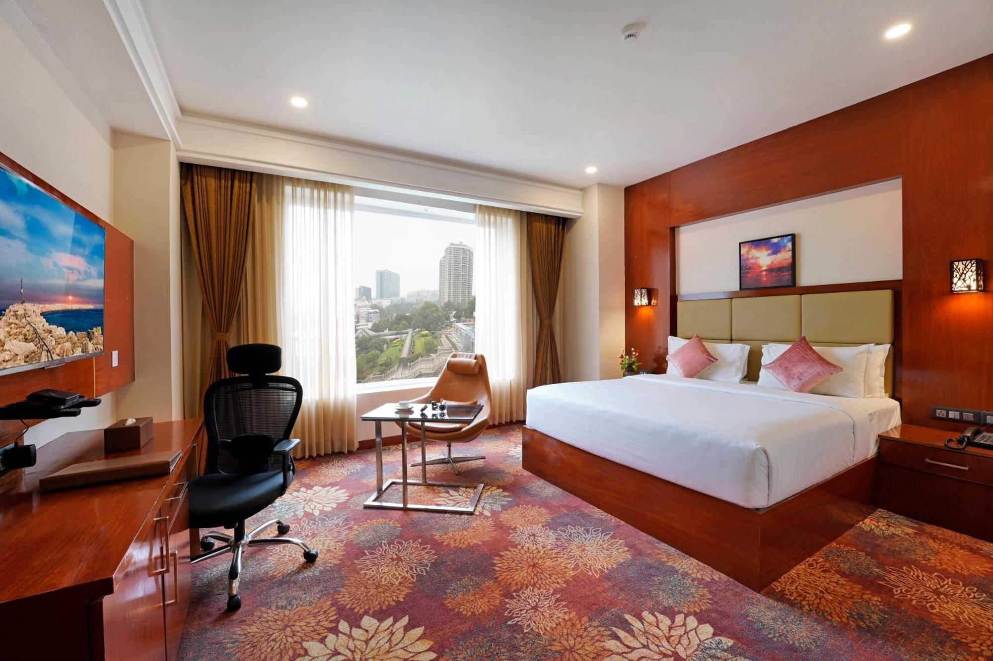 Kingston Hotel Бангалор Экстерьер фото